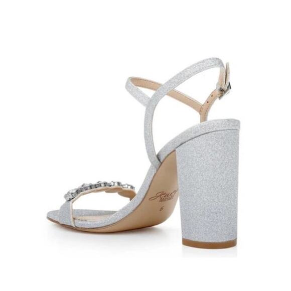 NWT Badgley Mischka Jewel Leilani Silver Block Heels, Women's 8 (GG) - Picture 3 of 11